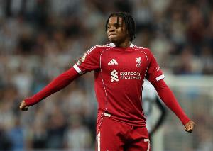 彭南特：我受够斯洛特了，，，，每个球员都很糟糕而恩古莫哈还没上场_24直播网