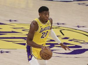 外线也没谱！八村塁半场5中2拿到5分 三分4中1_24直播网