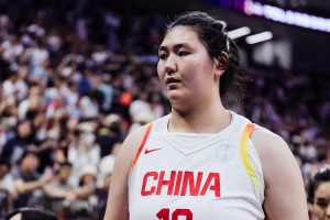 媒体人：张子宇篮下乐成率太高了 比利时不打阵地战在外面投三分_24直播网