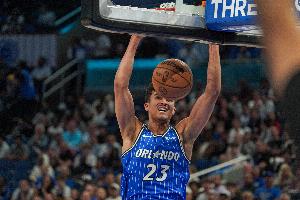 赢球元勋！达·席尔瓦12中7得19分3板3助 要害时刻飙中两记三分_24直播网