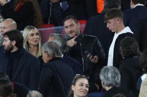 记者：托蒂和罗马正在谈的纯粹是大使职位，，，，未思量其他主管职务_24直播网