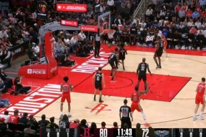 值！锡安被吹进攻犯规 鹈鹕挑战乐成作废犯规保存球权_24直播网