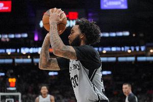 客战快船！尚帕尼：很期待拿到50胜 我们还能去学习变得更好_24直播网