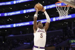 都有优美未来！艾顿要害时刻闪灼7分11板救赎 卡佩拉9分8板2助_24直播网