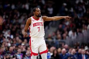 顶梁柱！杜兰特半场11中7砍全队最高16分4板 正负值+6_24直播网