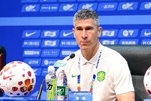 足球报：国安以寻常心直面京沪对决，，，，，，侯森伤情有了显着好转_24直播网