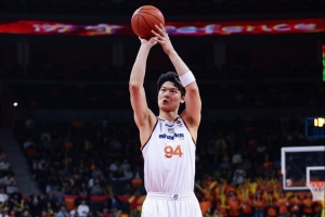 记者：上海今晚将继续举行职员方面的轮休 坚持康健最为主要_24直播网