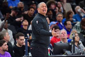 卢：4连败后我告诉队员我们开局曾6胜21负 球队有实力赢球_24直播网