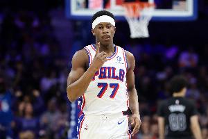 扛起进攻大旗！埃奇库姆28投14中&三分15中7 空砍35+6+4_24直播网