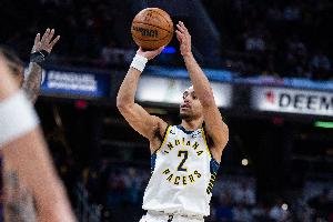 控场太稳了！内姆哈德9中5拿下13分7板14助 5次犯规_24直播网