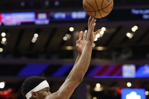 厉害！埃奇库姆最近3场场均31.7分8.7板6.3助 投篮52% 三分42.3%_24直播网