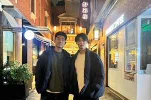 东体：李圣龙和张一这对海港老队友中乙碰面，，，两人曾拿到全运金牌_24直播网