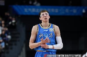 北京小节最后多亏用了斯佩尔曼&周琦 再把杰曼拿回来预计又要凉了_24直播网