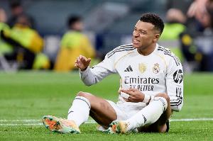 这能认错？？？？？记者吐槽姆总遭误诊：我骨折时医生在腿上画了重大箭头_24直播网