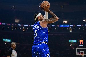 扛起球队！班凯罗近三战场均35分6.3板6助 掷中率50/40/83%_24直播网