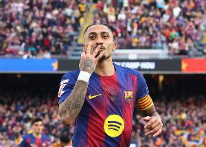 阿斯：拉菲尼亚右腿受伤位置与本赛季旧伤相同 很可能踢马竞缺战_24直播网