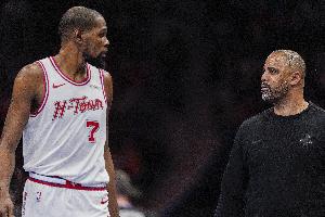 乌度卡：能让KD三节打卡很棒 霍勒迪和泰特等替补打得很精彩_24直播网