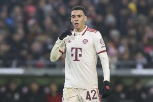 图片报：穆西亚拉、阿方索·戴维斯加入拜仁合练，，预计近期复出_24直播网