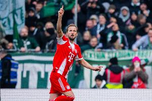 德甲球员月薪排名：凯恩、穆西亚拉210万欧居首，，，，，拜仁包办前5名_24直播网