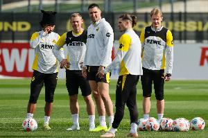 图片报：多特今夏转会预算为2500万欧元，，，或套现阿德耶米筹集资金_24直播网