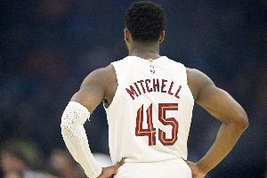 保底能力很强！米切尔生涯9个赛季所有带队打进季后赛_24直播网