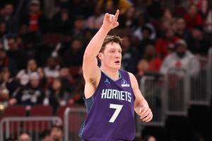 三分王悬念终结？？克尼佩尔264球&领先10球 东契奇缺席剩余通例赛_24直播网