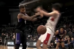 记者：杨瀚森面临抨击行动总是一笑了之 有些人则选择干回去_24直播网