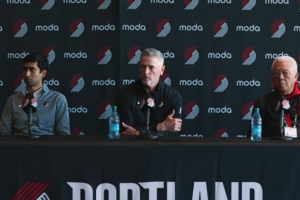 亲自决议照旧放权？？邓顿：不是非此即彼 我会加入但不会最终决议_24直播网