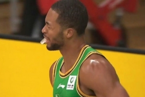 哎呦不错哦！莱迪首秀12分钟10中6 拿下14分3板1助4断&正负值+11_24直播网