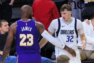 NBA历史青少年球员40+场数榜：弗拉格4场第一 詹姆斯3场第二_24直播网