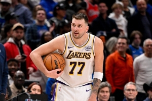 阿里纳斯：湖人夺冠无望了 但77落选最佳阵让薪资空间大增是好事_24直播网