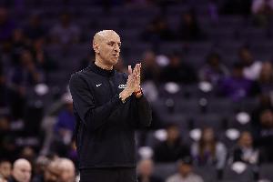 居心摆烂？？？？？？Shams：NBA视察国王领先“砍”赛斯·库里一事！_24直播网