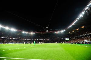 独苗！本轮欧冠主队共计1胜3负，，仅巴黎在主场取告捷利_24直播网