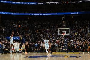 昔日黑鹰弑旧主！去年今天：哈里森·巴恩斯神奇三分绝杀勇士_24直播网