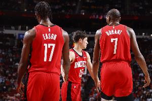 伊森谈八连胜：我们作为团队更亲密了 无论何时上场都竭尽全力_24直播网