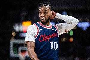 无解死局！185加兰攻防被针对无限点菜 人挤人累死小卡也无济于事_24直播网