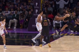 烧得没边！詹姆斯连送不看人妙传 助范德比尔特&克莱伯轻松吃饼_24直播网