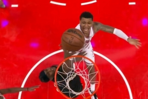 失常防守！麦丹先乐成切球谢泼德 然后又帽飞小贾巴里·史女士_24直播网