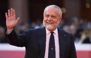 德佬：足球太老旧必需刷新它 可以一连2个25分钟像篮球接纳净时间_24直播网