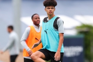 蓝月杀绝菇！奥赖利出自曼城自家青训，，，，身价700万→5000万仅用1年_24直播网