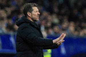 世体：超3000名巴萨球迷随队远征马德里，，，包括中国、德国等地球迷_24直播网