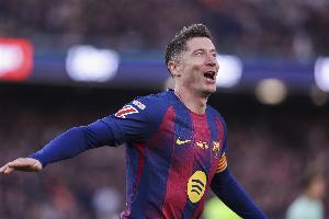 37场23球！莱万距巴萨欧冠历史射手榜第二的苏亚雷斯仅差2球_24直播网