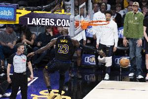 詹姆斯：季后赛一切重启的感受太让人兴奋了 不知我尚有一再时机_24直播网