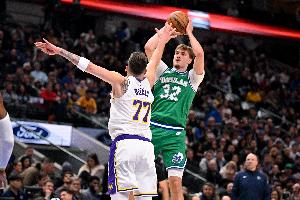 新旧达拉斯骄子！弗拉格&东契奇菜鸟赛季数据靠近 后者拿最佳新秀_24直播网