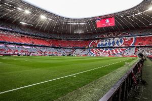 首回合抗议伯纳乌关闭顶棚未获回应，，，拜仁官推：安联球场顶棚洞开_24直播网