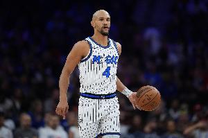 优势显着！半场篮板数魔术24-12领先黄蜂一倍 后场篮板20-11_24直播网