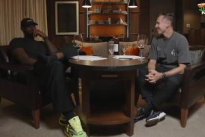 果真回怼黑子！詹姆斯：迪伦·哈珀很优异 他爹啥也不是！_24直播网