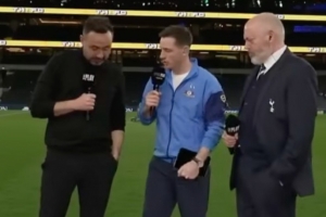 德泽尔比：西蒙斯能在我麾下踢球是他的幸运，，，，，，事实我很懂这类球员_24直播网