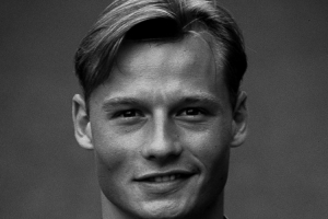 TA：阿森纳球员今晚将佩带玄色袖标，，，吊祭前枪手门将曼宁格_24直播网