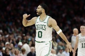 【完整版】塔图姆：我为自己所取得的成绩 能够回归赛场感应自满_24直播网